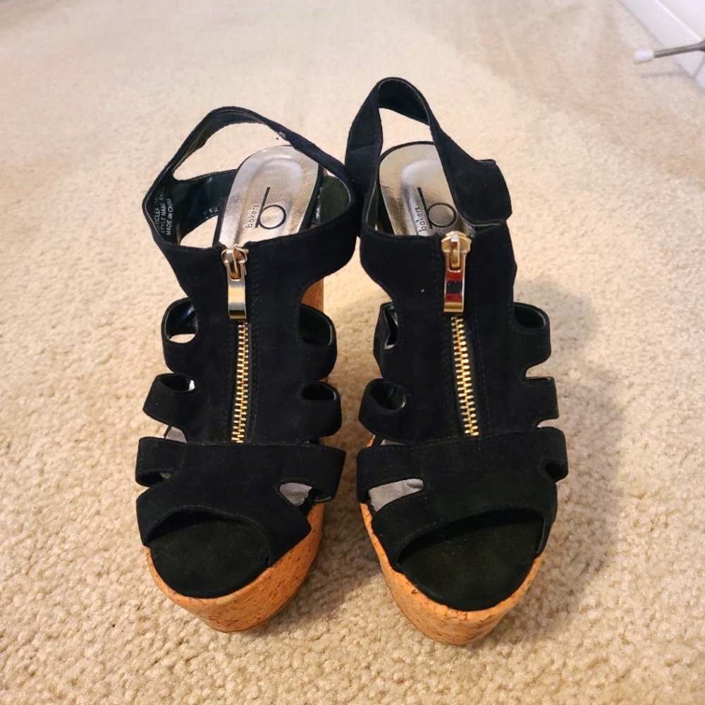 Black Platform Sandals 👡